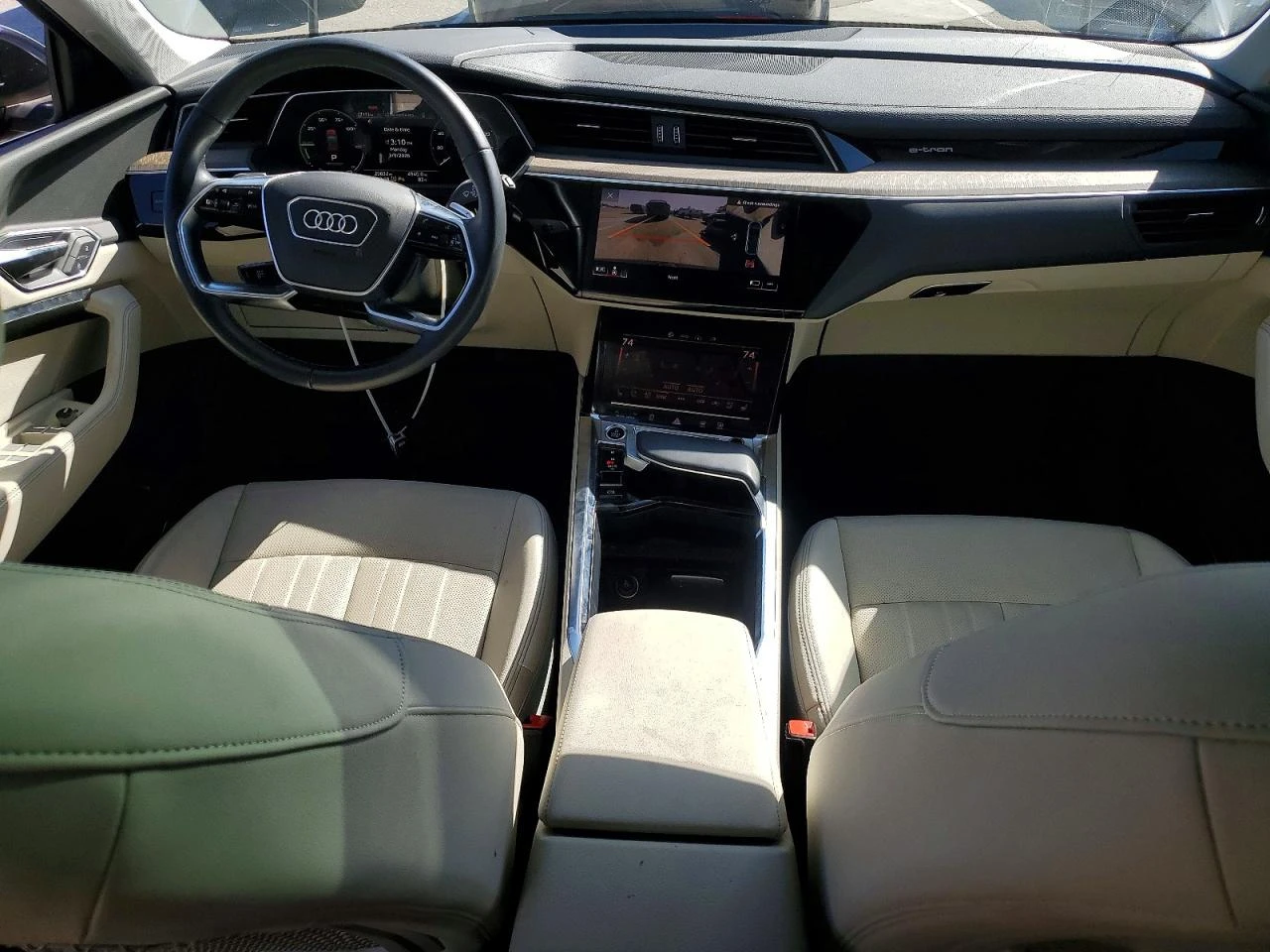 Audi Q8 E-TRON PREMIUM PLUS, снимка 9 - Автомобили и джипове - 54024299
