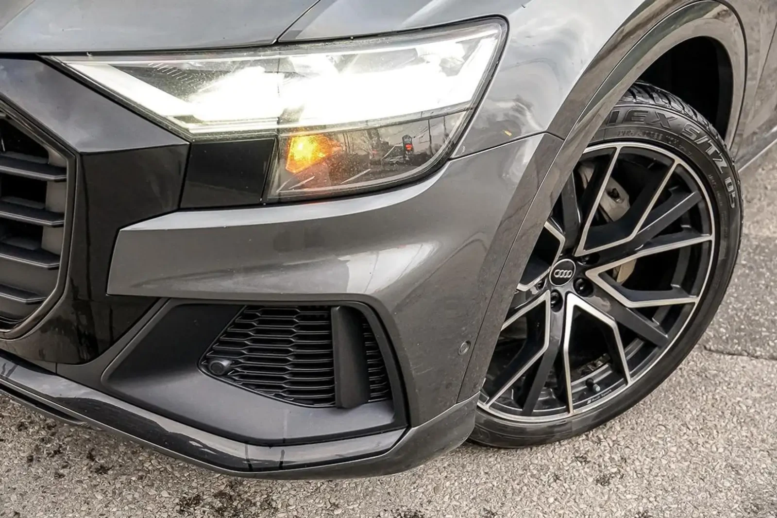 Audi Q8 Progressiv S-LINE QUATTRO| NAVI | 360 CAM | PANO |, снимка 4 - Автомобили и джипове - 54759214