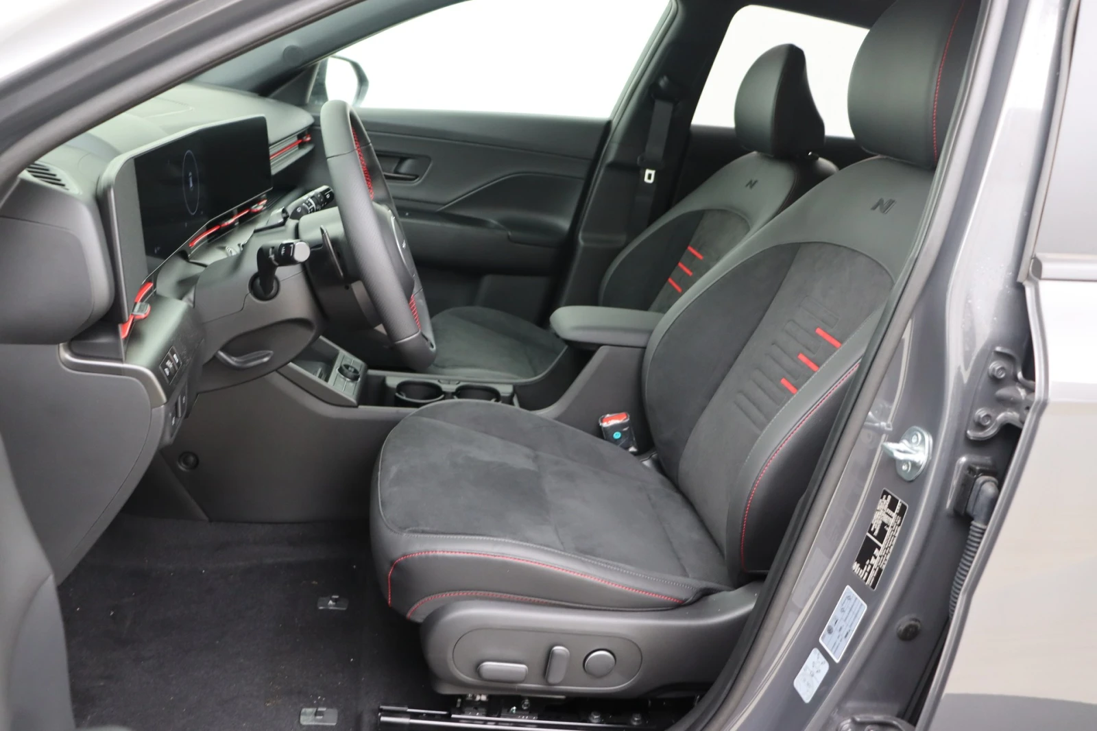 Hyundai Kona 65 kWh N Line, снимка 7 - Автомобили и джипове - 54776424