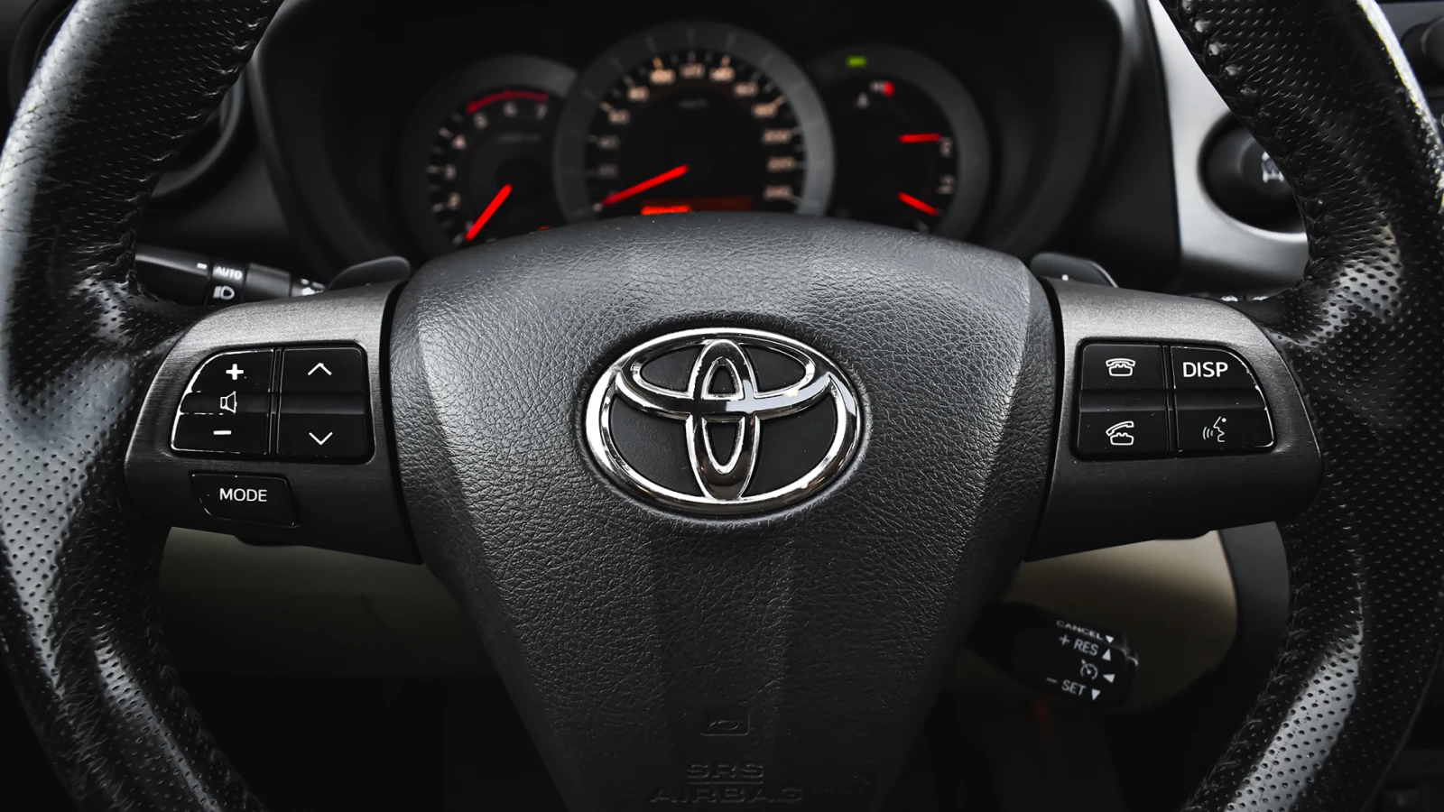 Toyota Rav4 2.2 D-4D 4x4 Automatic, снимка 9 - Автомобили и джипове - 55325181