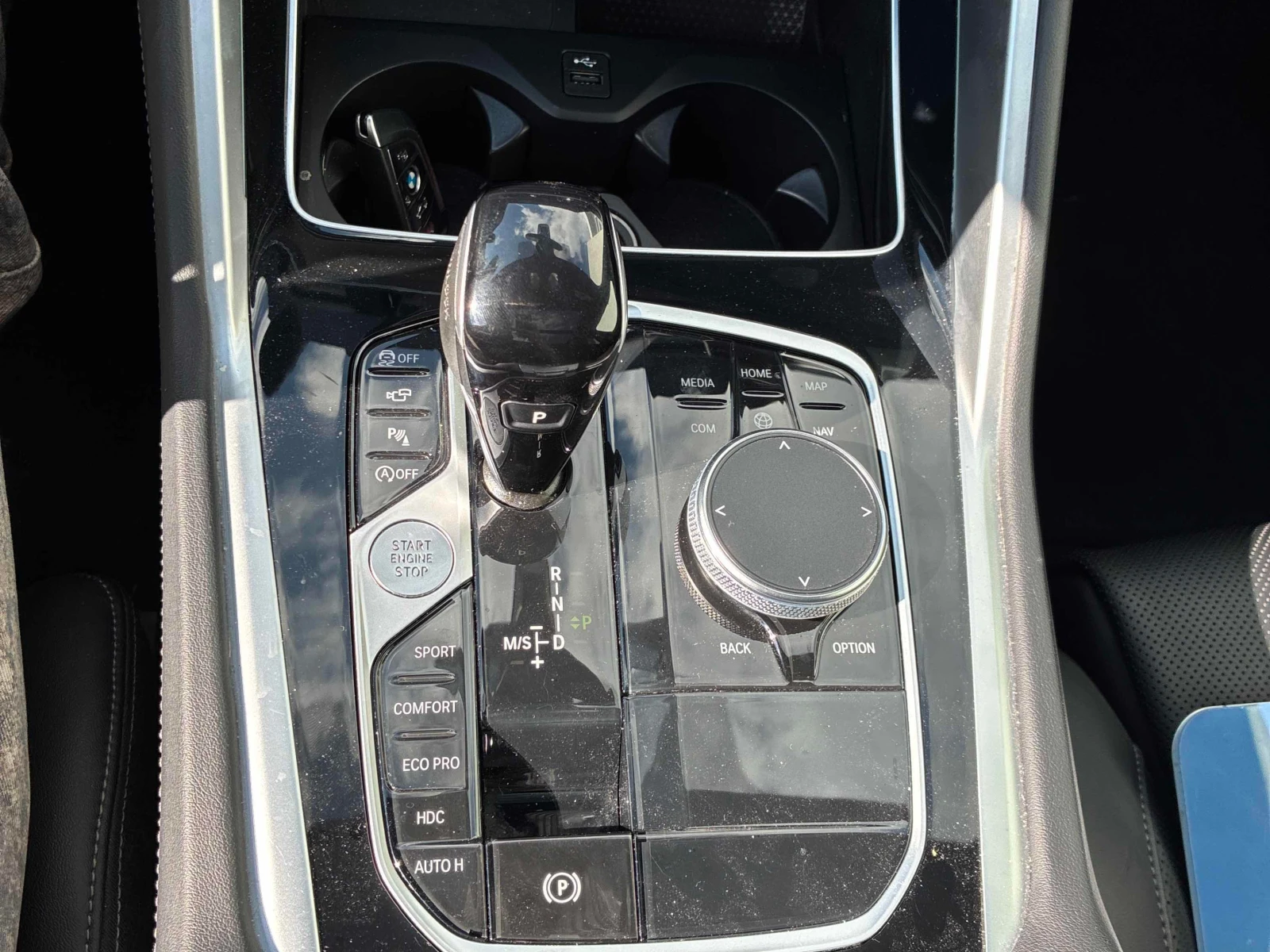 BMW X6 M50i * CARFAX * АВТОКРЕДИТ БЕЗ ПЪРВОНАЧАЛНА ВНОСКА, снимка 15 - Автомобили и джипове - 56112697