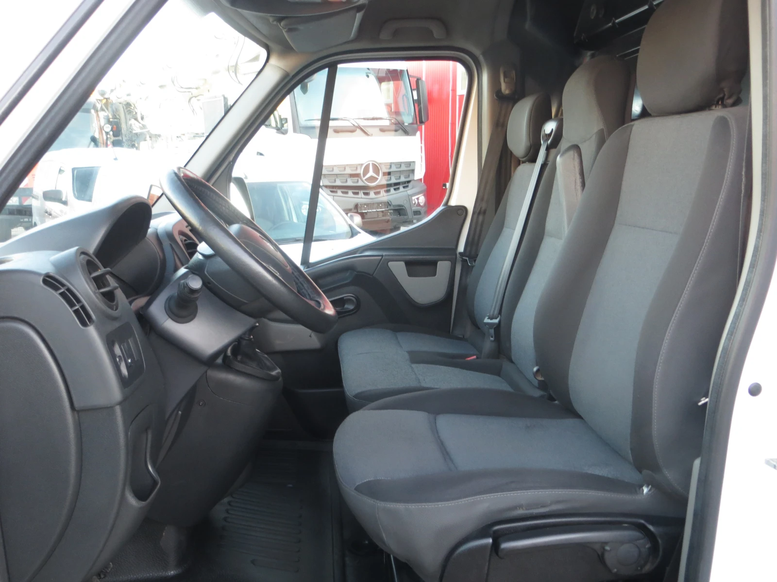 Renault Master 2.3 DCI - изображение 7