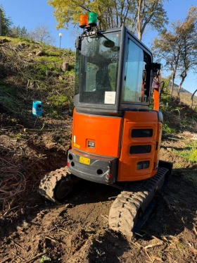 Багер Hitachi ZAXIS 26U, снимка 1