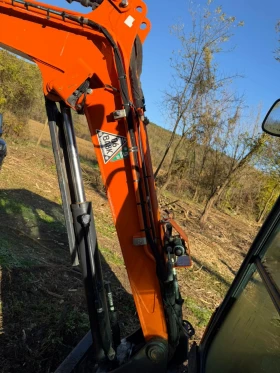      Hitachi ZAXIS 26U