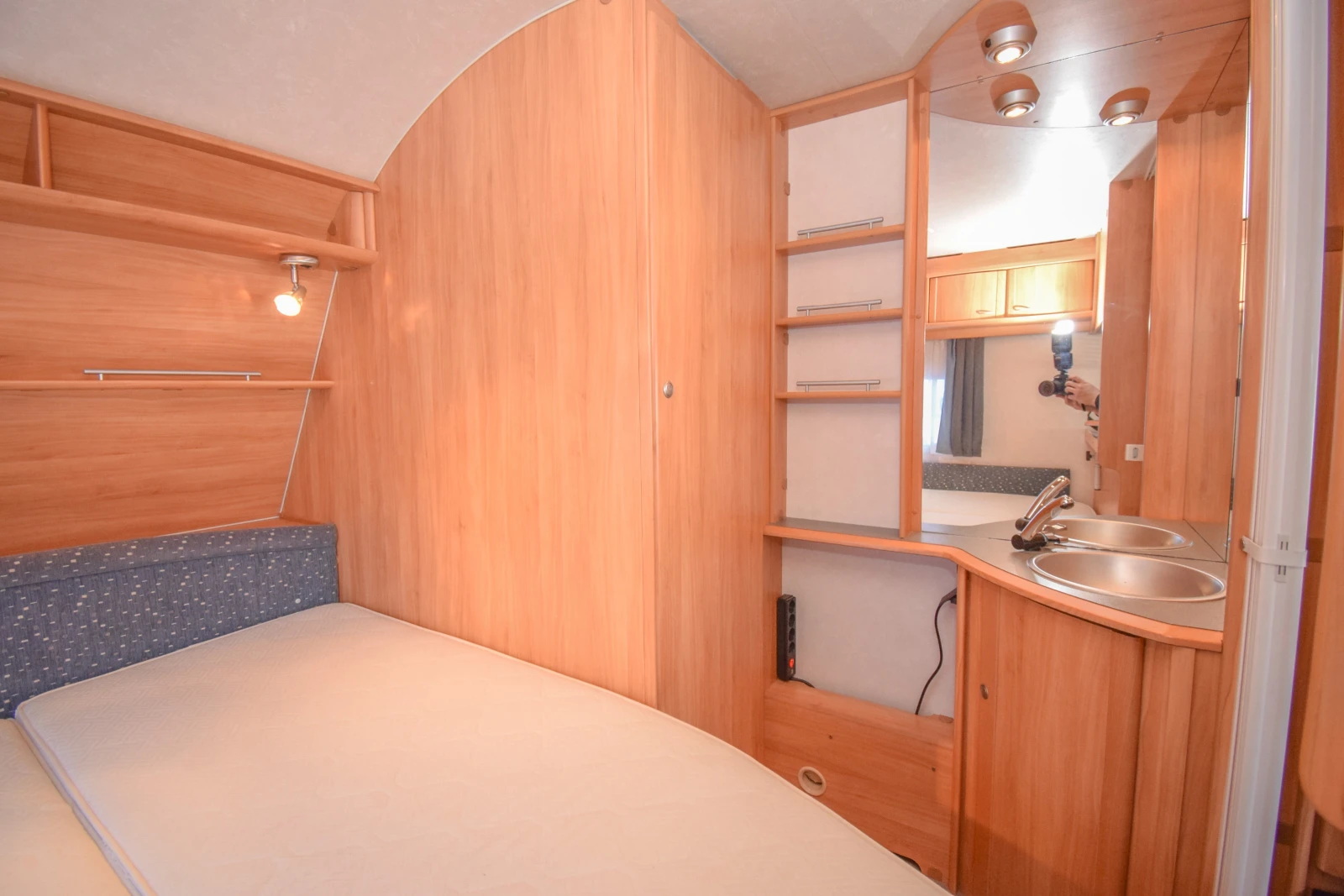 �������� Adria Adiva 462 PU | Mobile.bg � ����������� 14
