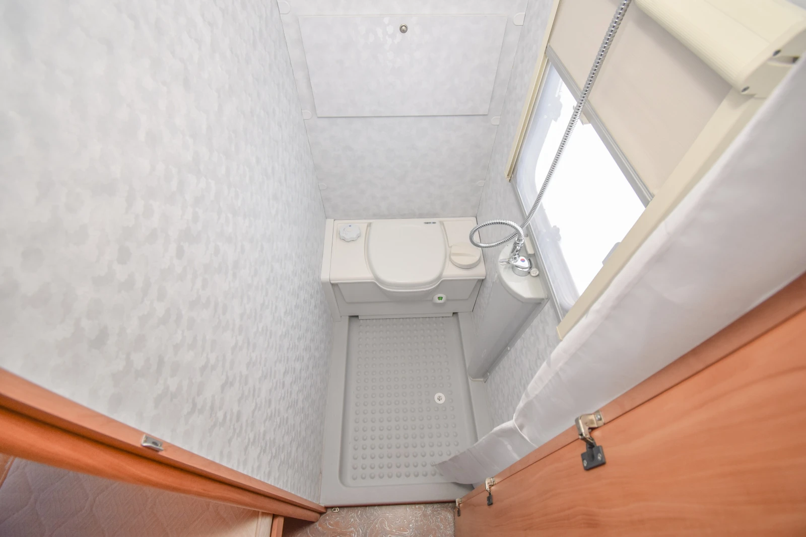 �������� Adria Adiva 462 PU | Mobile.bg � ����������� 16