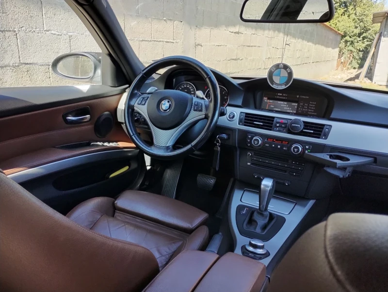 BMW 325 xi, снимка 7 - Автомобили и джипове - 47434792