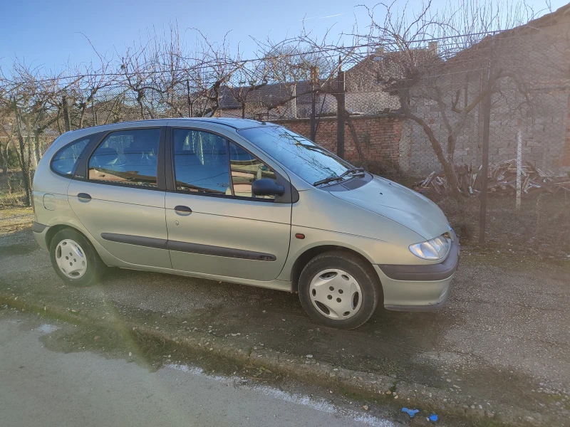 Renault Scenic, снимка 3 - Автомобили и джипове - 48506195