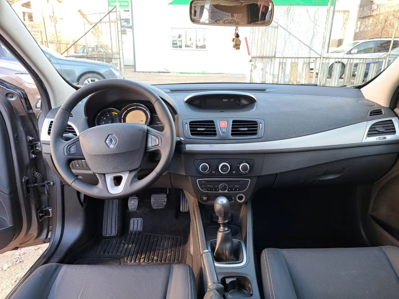 Renault Megane 1.5DCI.110ks, снимка 10 - Автомобили и джипове - 49442486