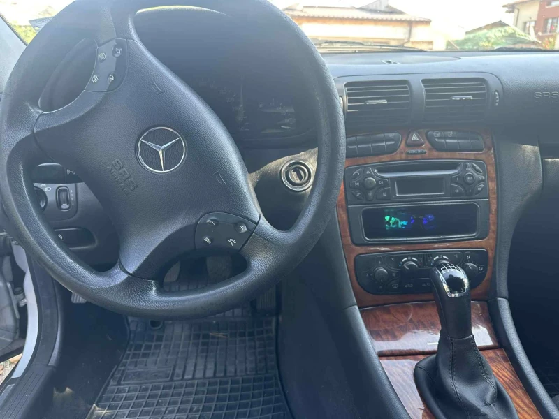 Mercedes-Benz C 180 W203, снимка 6 - Автомобили и джипове - 51388480