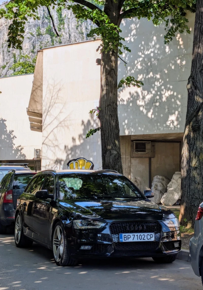 Audi A4 B8.5 2.0TFSI Face Quattro 211HP Bi-Xenon, снимка 8 - Автомобили и джипове - 53083811