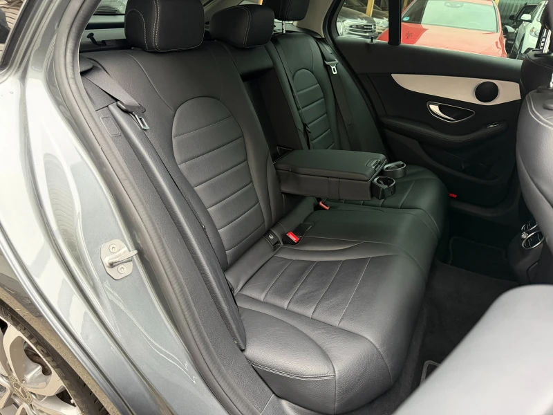 Mercedes-Benz C 220 D* СЕРВИЗНА КНИЖКА С ПЪЛНА ИСТОРИЯ В МЕРЦЕДЕС, снимка 11 - Автомобили и джипове - 52670320