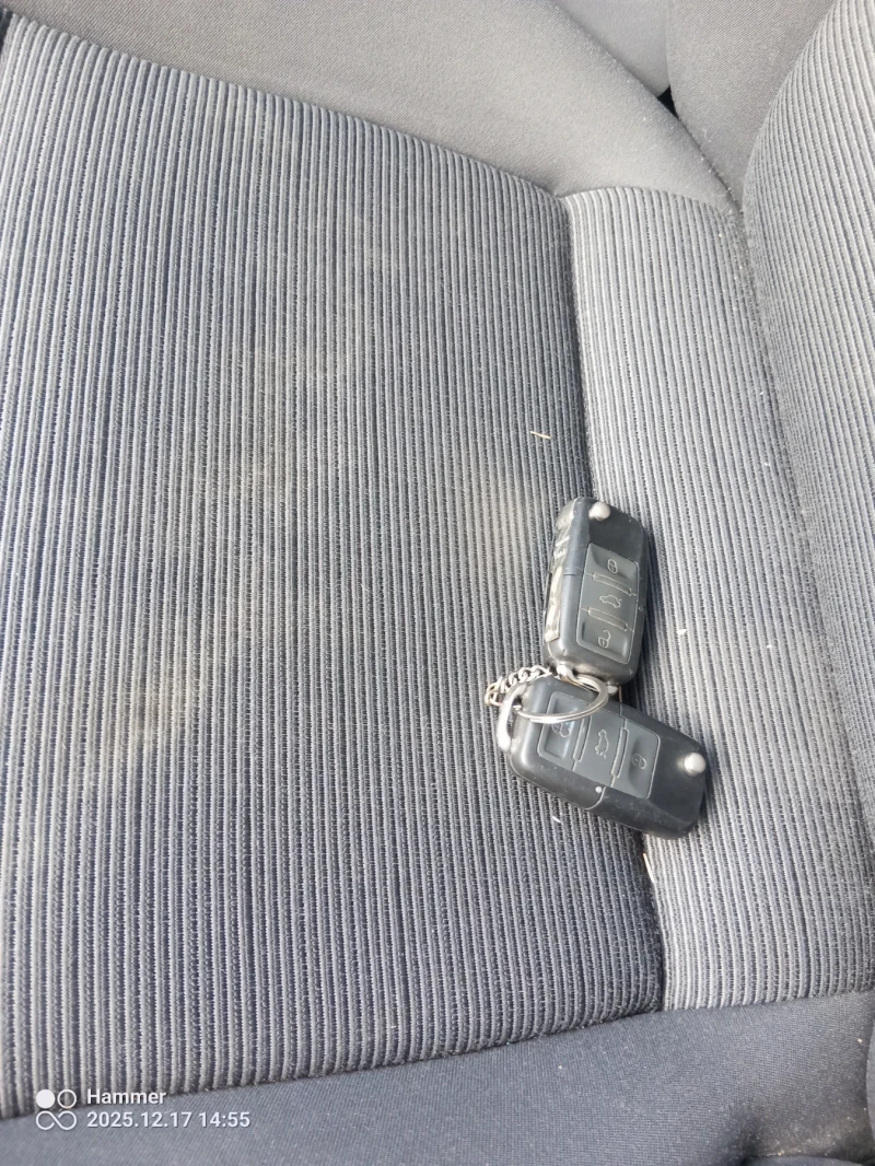 VW Golf 1.9tdi, снимка 6 - Автомобили и джипове - 52832809