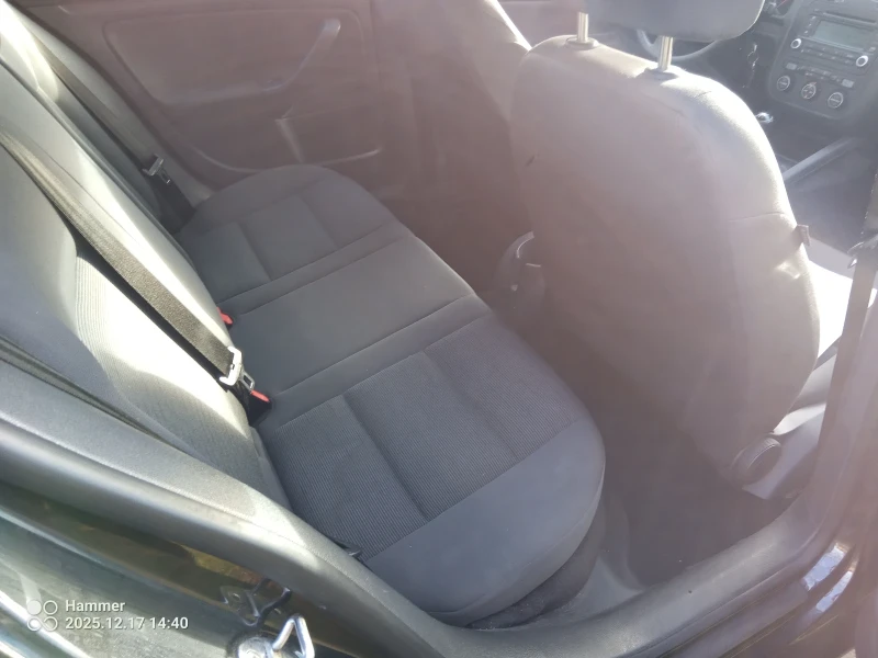 VW Golf 1.9tdi, снимка 16 - Автомобили и джипове - 52832809