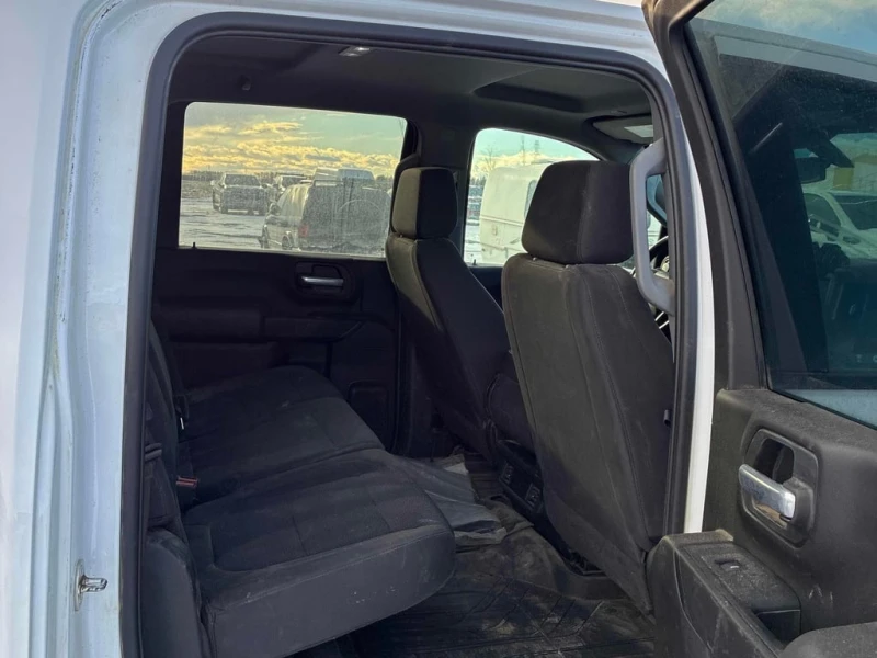 Chevrolet Silverado * Custom * CARFAX * БЕЗ ПЪРВОНАЧАЛНА ВНОСКА, снимка 17 - Автомобили и джипове - 53078996