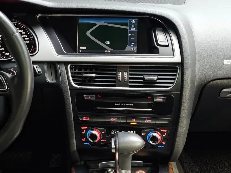 Audi A5 2.0 TDI Quattro, снимка 16 - Автомобили и джипове - 54146166