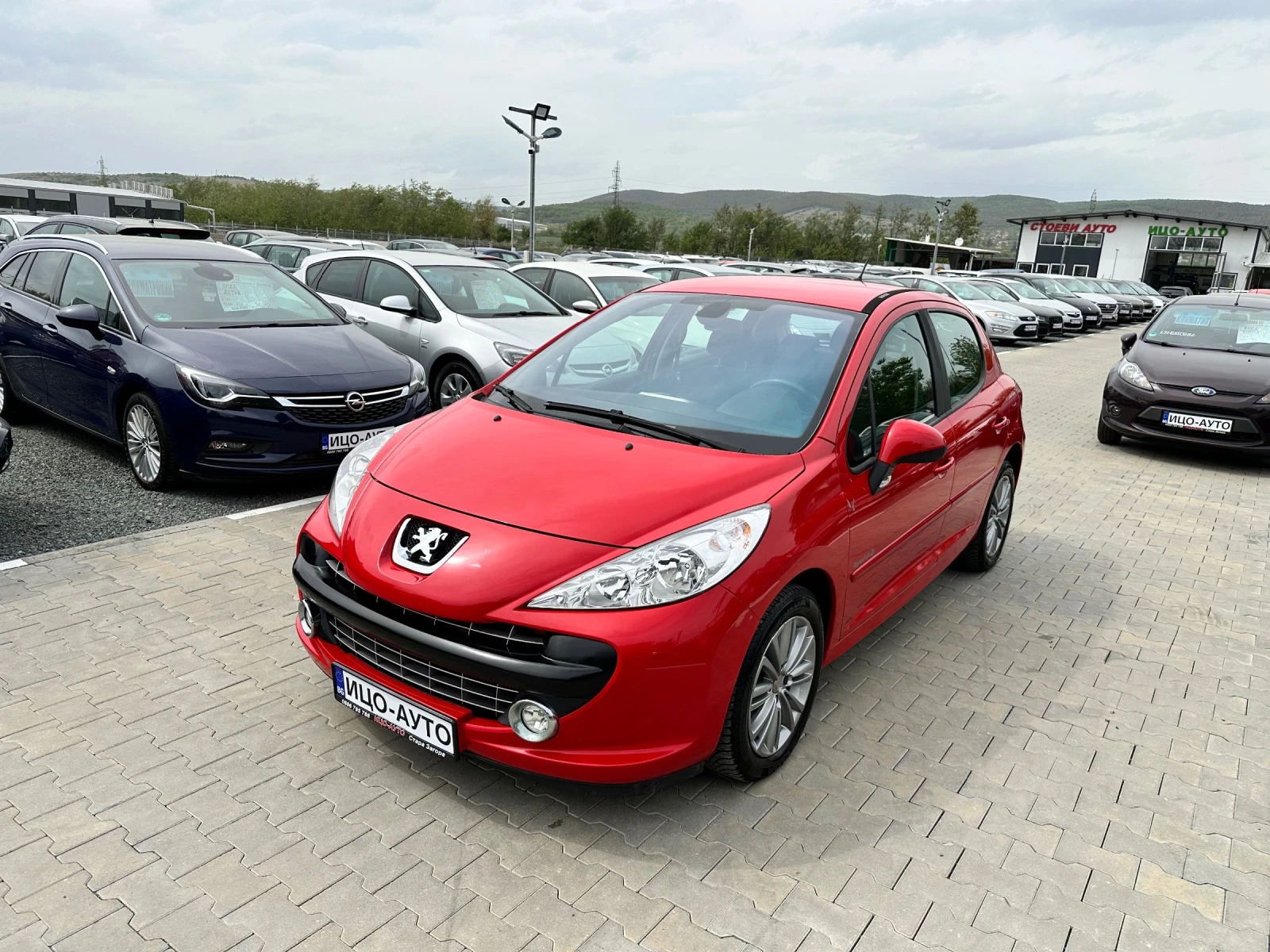 Peugeot 207 1.4i 95к.с Парктрони Верига.-5%! - изображение 2