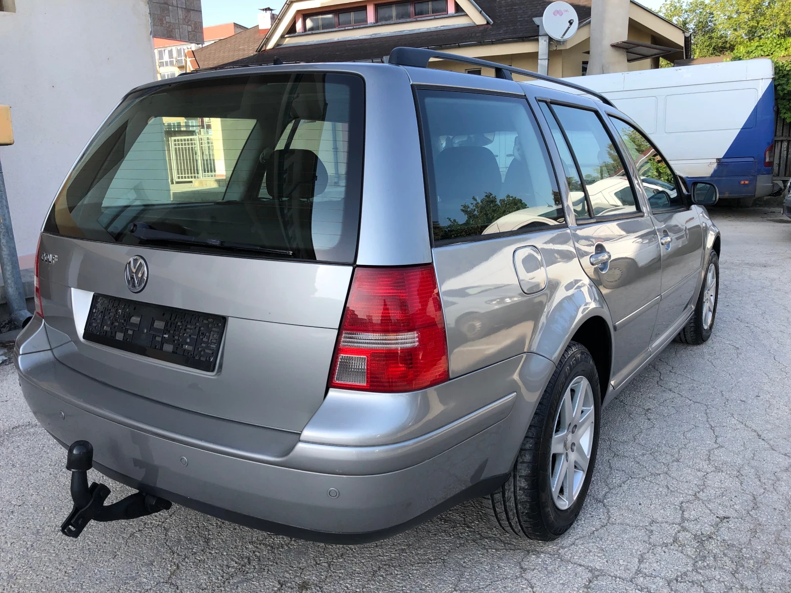 VW Golf 1.6i БЕНЗИН - изображение 4