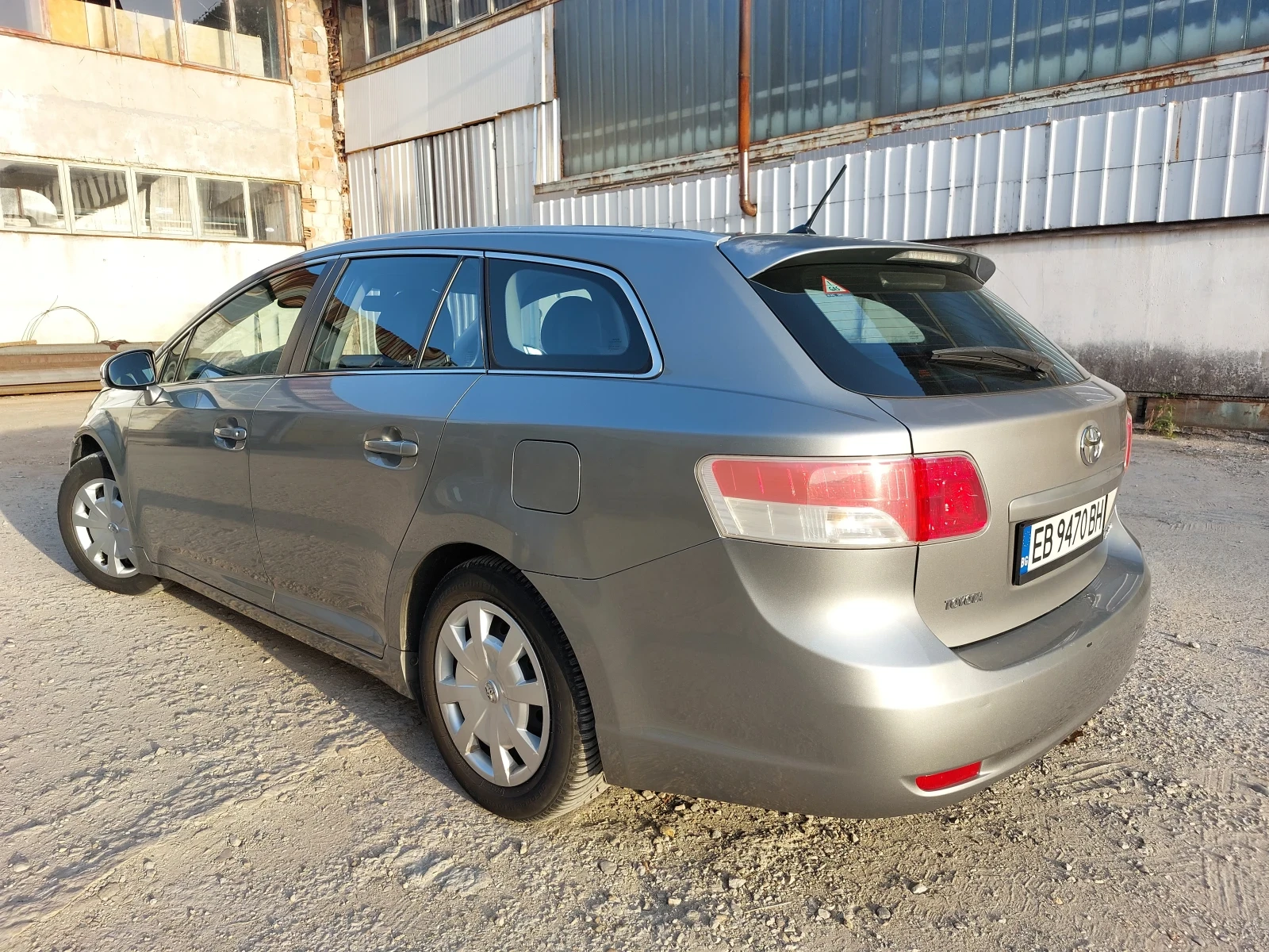 Toyota Avensis  - изображение 5