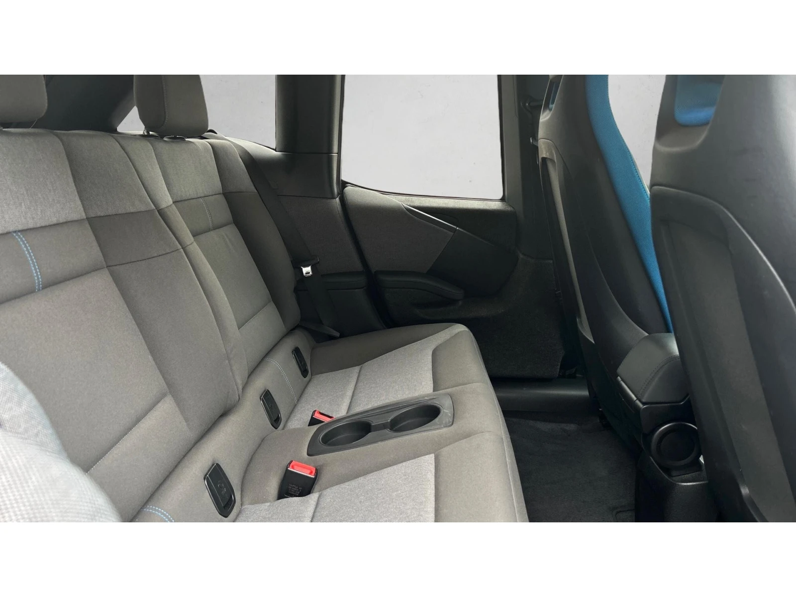 BMW i3 120 Ah Термопомпа, Месечна вноска от 271  , снимка 7 - Автомобили и джипове - 53910470