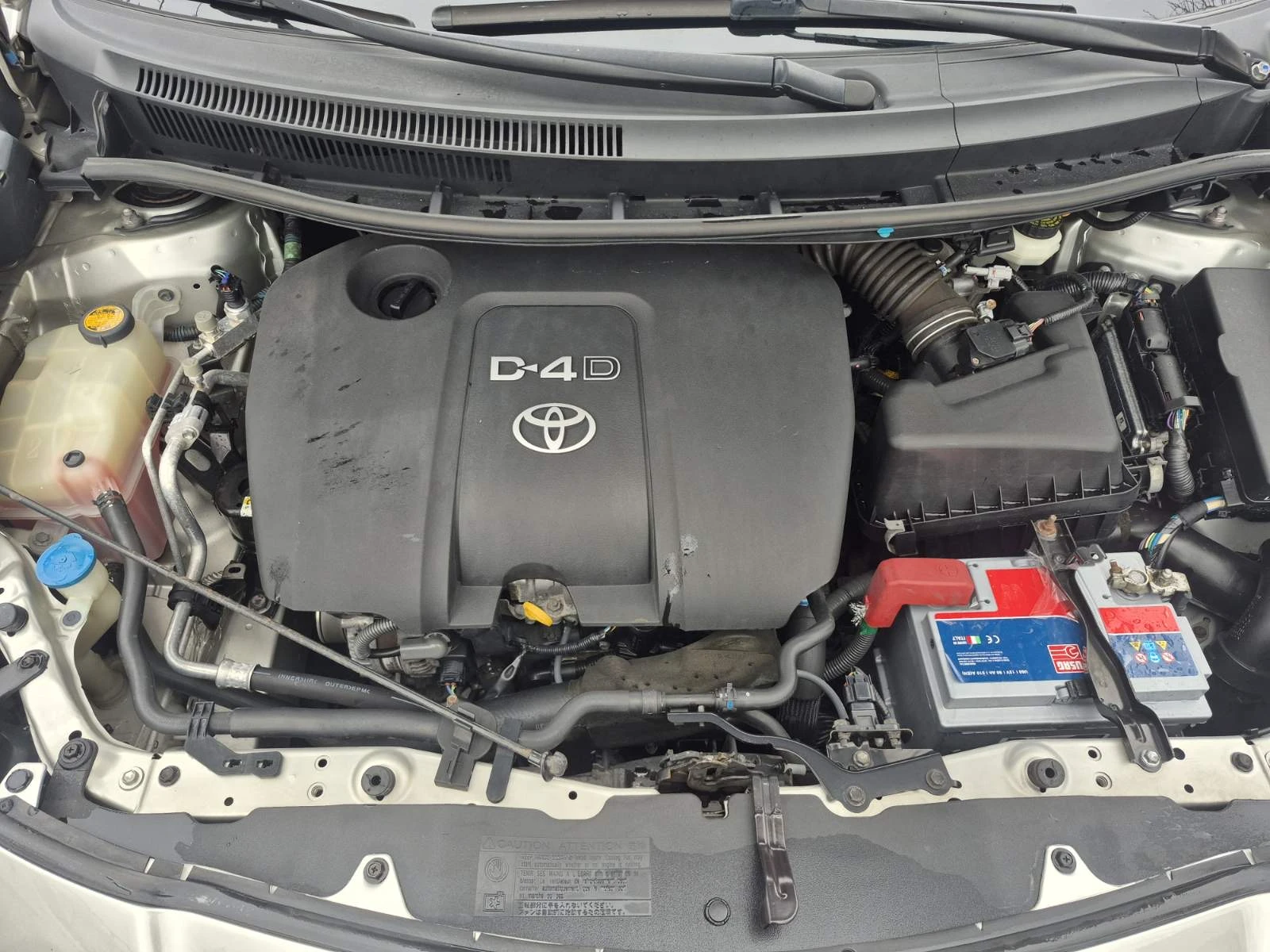 Toyota Auris 1.4d-AVTOMAT, снимка 17 - Автомобили и джипове - 54066973