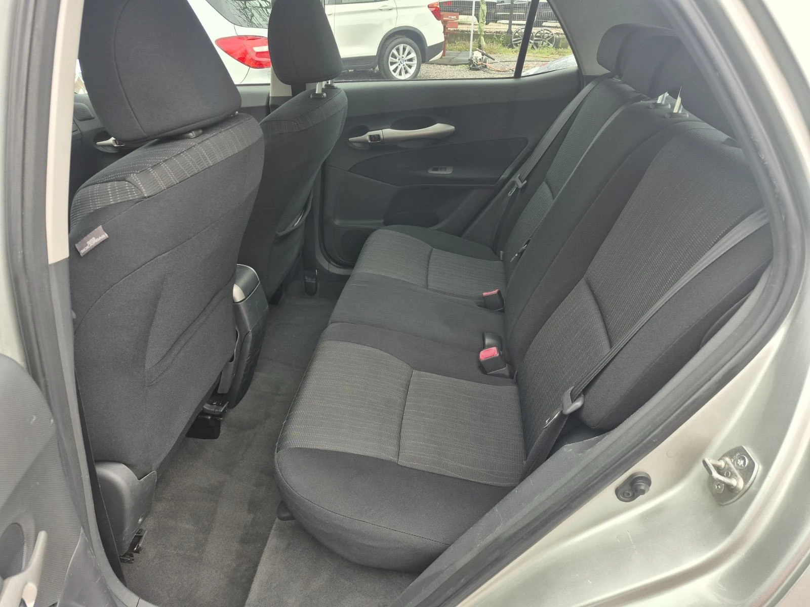 Toyota Auris 1.4d-AVTOMAT, снимка 9 - Автомобили и джипове - 54066973