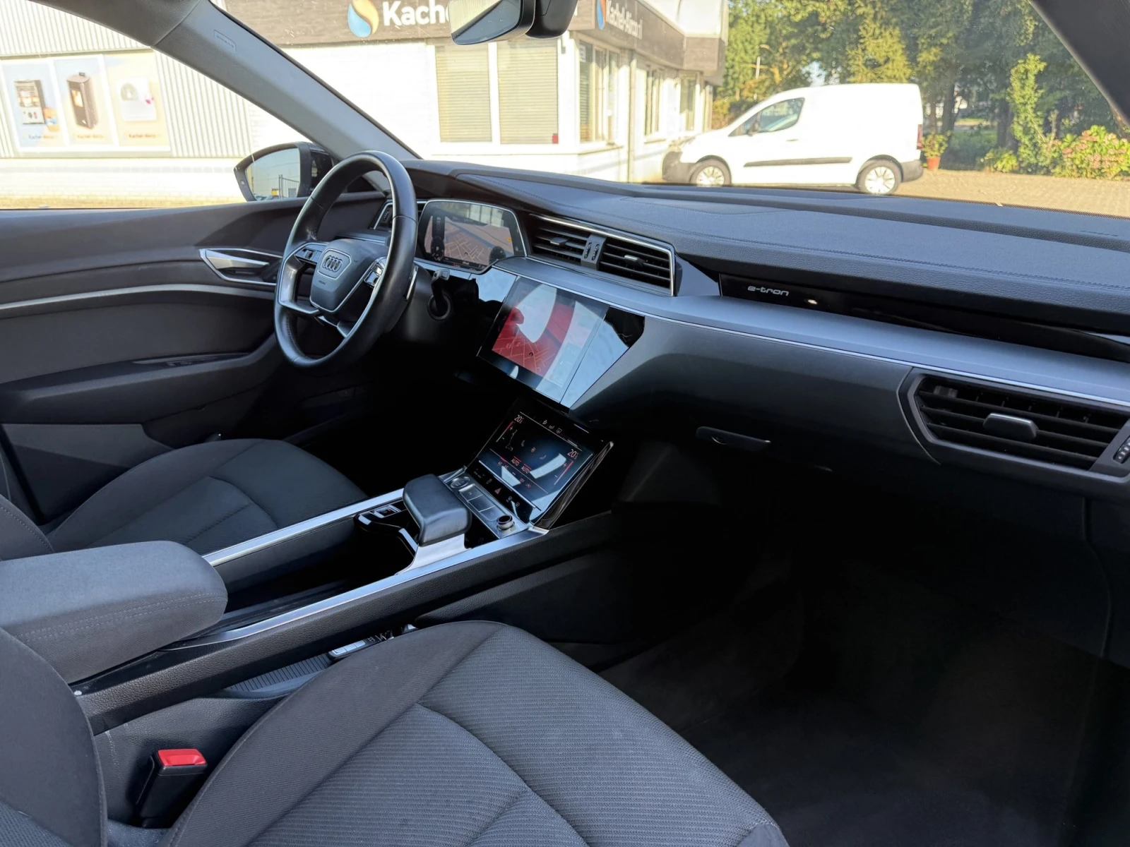 Audi E-Tron 50 Business - Electric, снимка 8 - Автомобили и джипове - 54190393