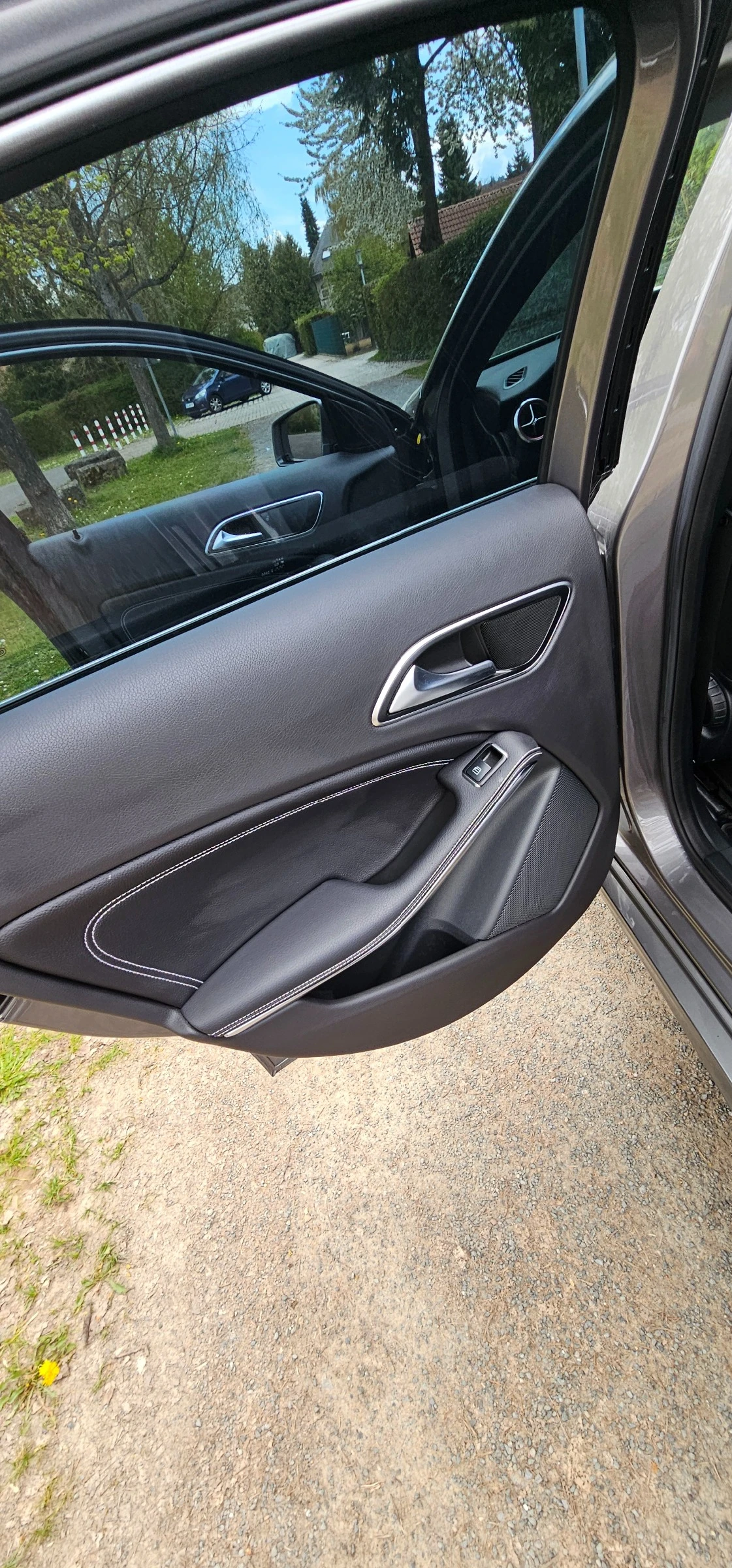 Mercedes-Benz A 180 AMG, снимка 16 - Автомобили и джипове - 54309686