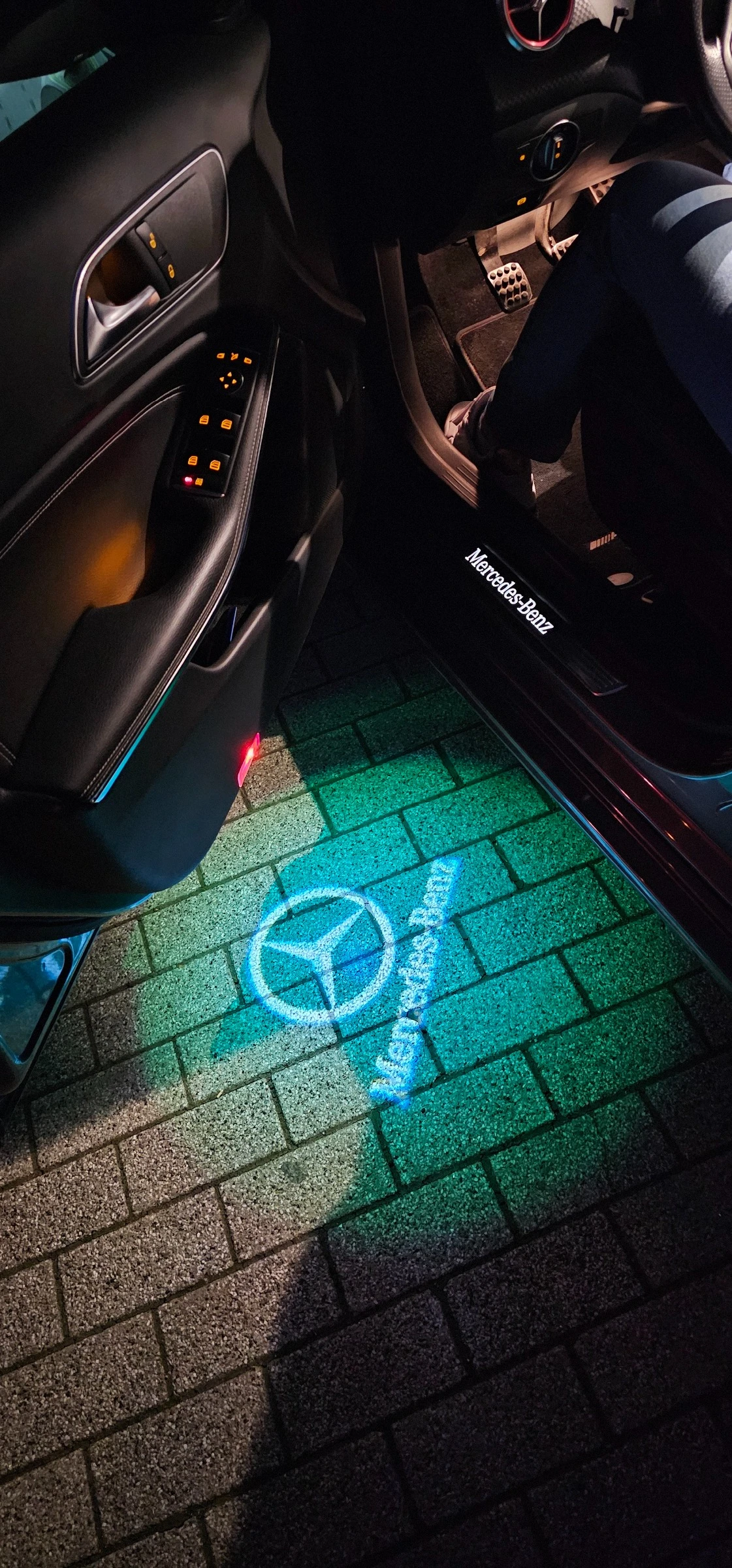 Mercedes-Benz A 180 AMG, снимка 2 - Автомобили и джипове - 54309686