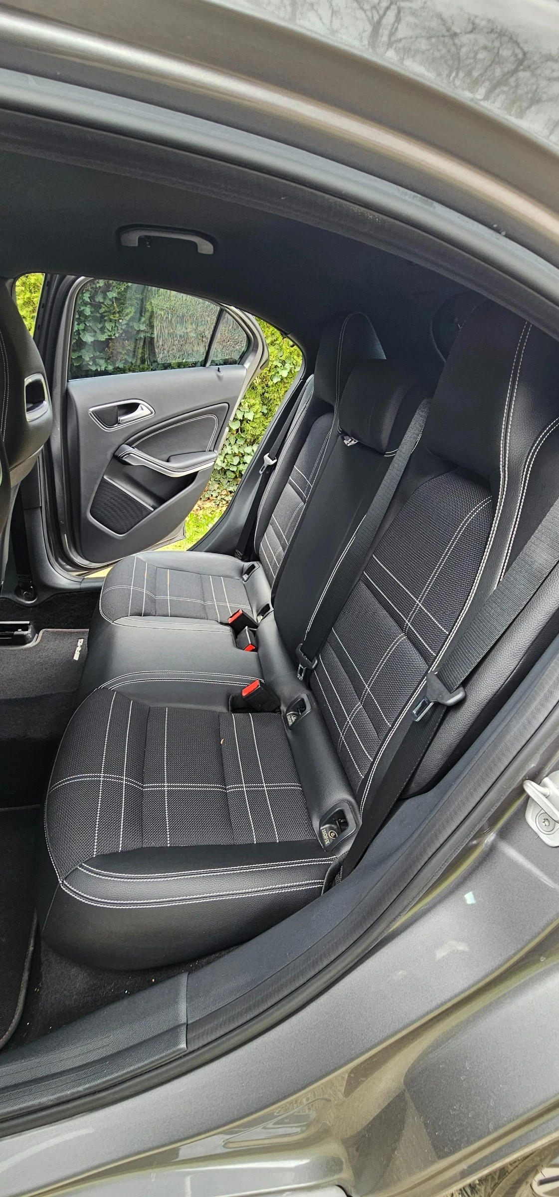 Mercedes-Benz A 180 AMG, снимка 11 - Автомобили и джипове - 54309686