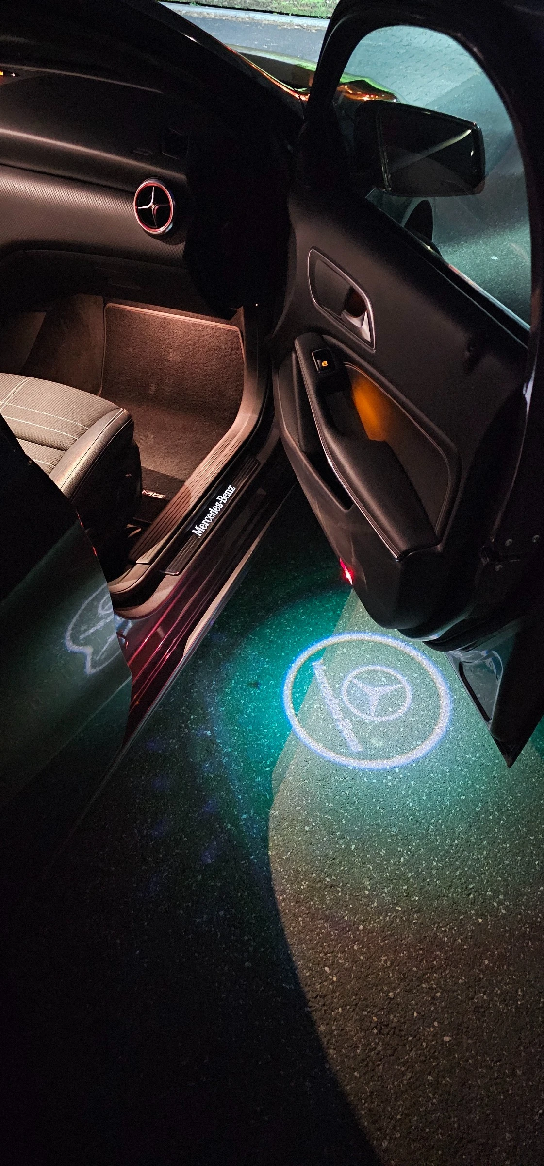 Mercedes-Benz A 180 AMG, снимка 17 - Автомобили и джипове - 54309686