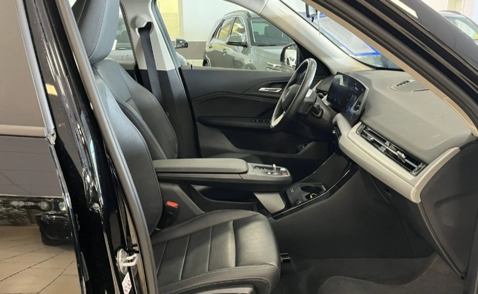 BMW iX1 30/Xdrive/Leder/Kam/Cartplay/Navi/Led | Mobile.bg � ����������� 12