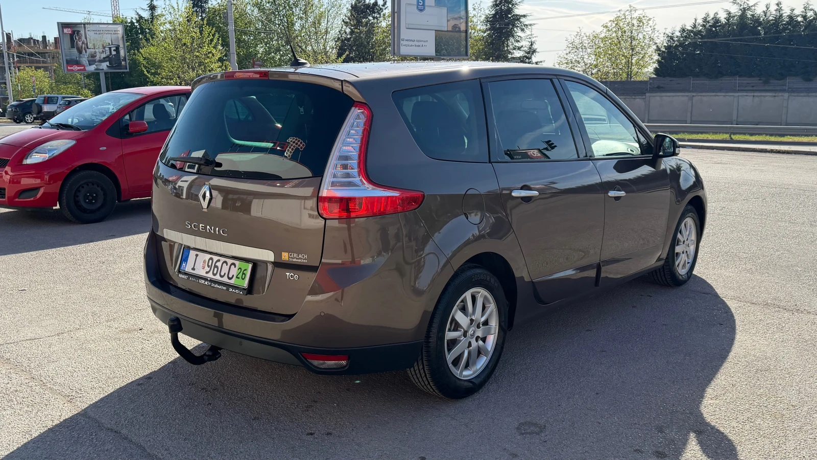 Renault Grand scenic 1.4i, снимка 5 - Автомобили и джипове - 54368802