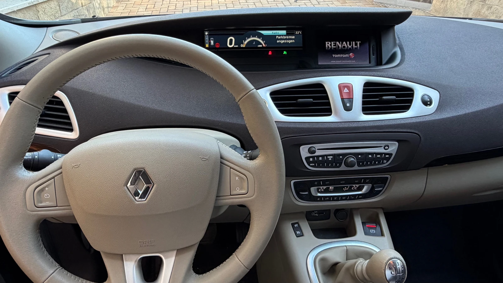 Renault Grand scenic 1.4i, снимка 13 - Автомобили и джипове - 54368802