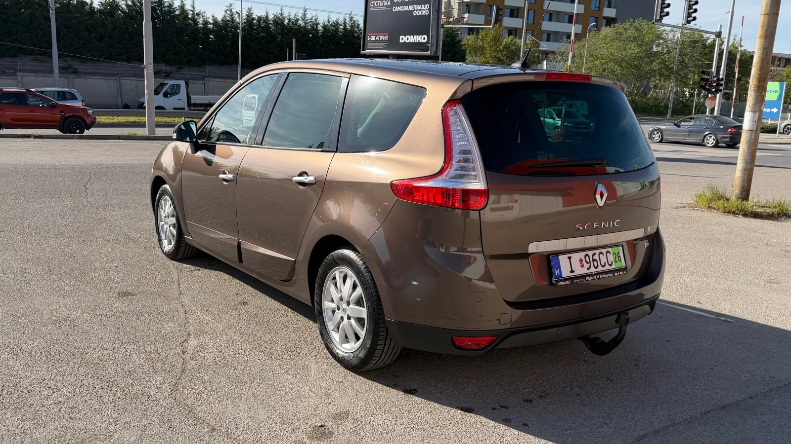 Renault Grand scenic 1.4i, снимка 6 - Автомобили и джипове - 54368802
