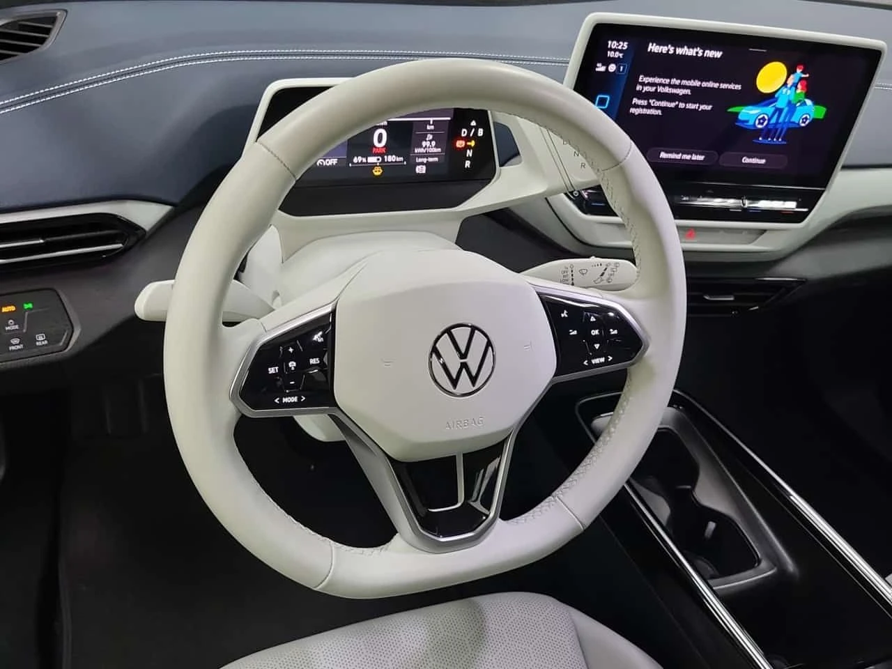 VW ID.4 PRO 4x4| ПАМЕТ| 360 КАМЕРИ| МЪРТВА ТОЧКА| 2 КЛЮЧА, снимка 11 - Автомобили и джипове - 54422598