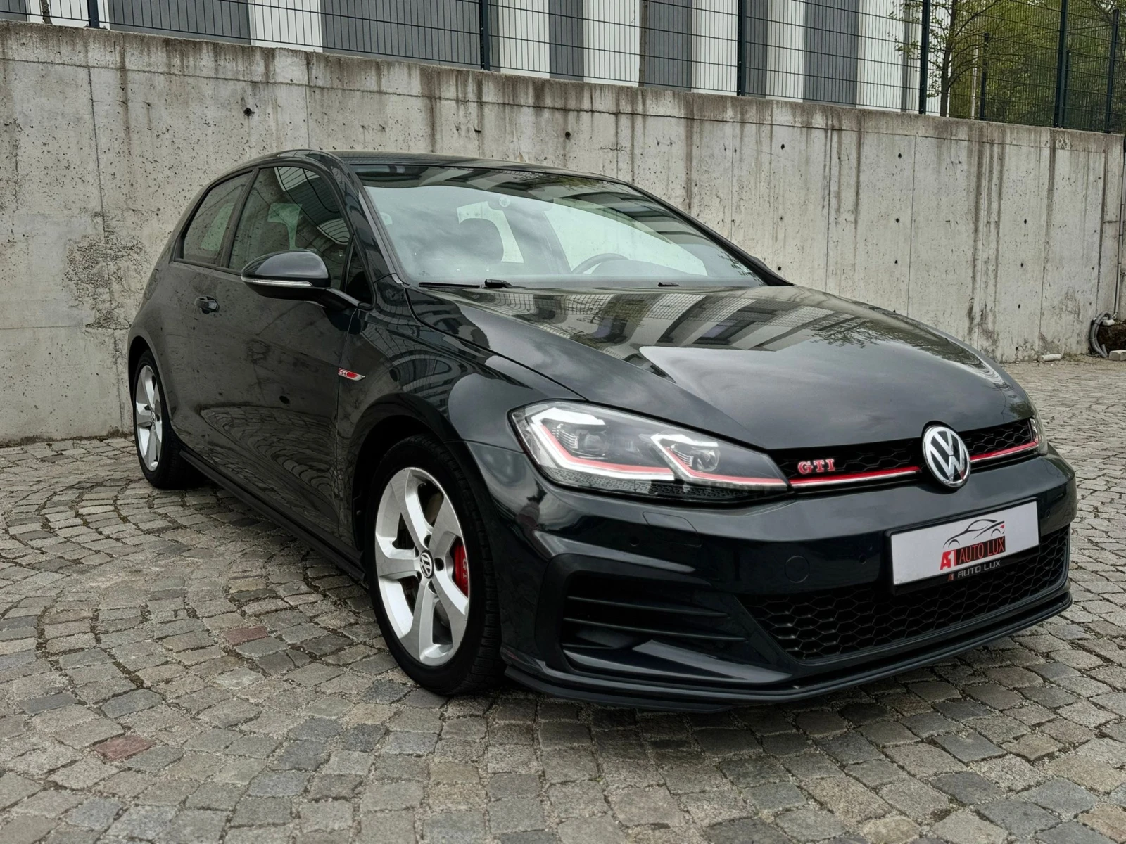 VW Golf GTI/PERFORMANCE/VIRTUAL/LED/NAVI/Multy/67 хил.км.!