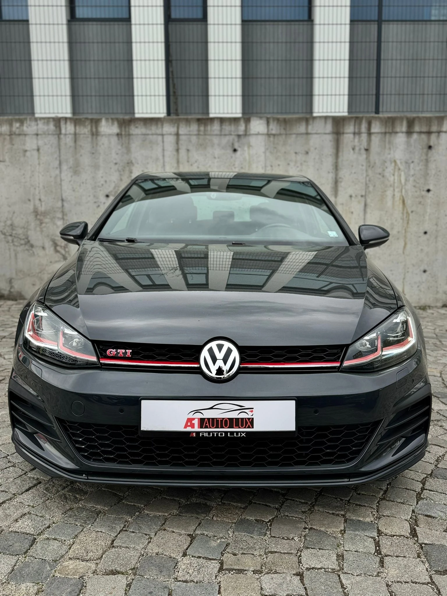 VW Golf GTI/PERFORMANCE/VIRTUAL/LED/NAVI/Multy/67 хил.км.!