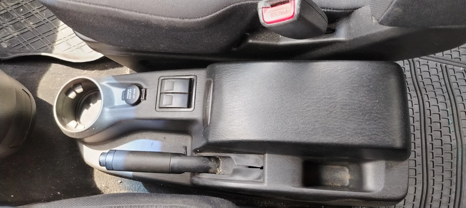 Hyundai Matrix, снимка 12 - Автомобили и джипове - 54837740
