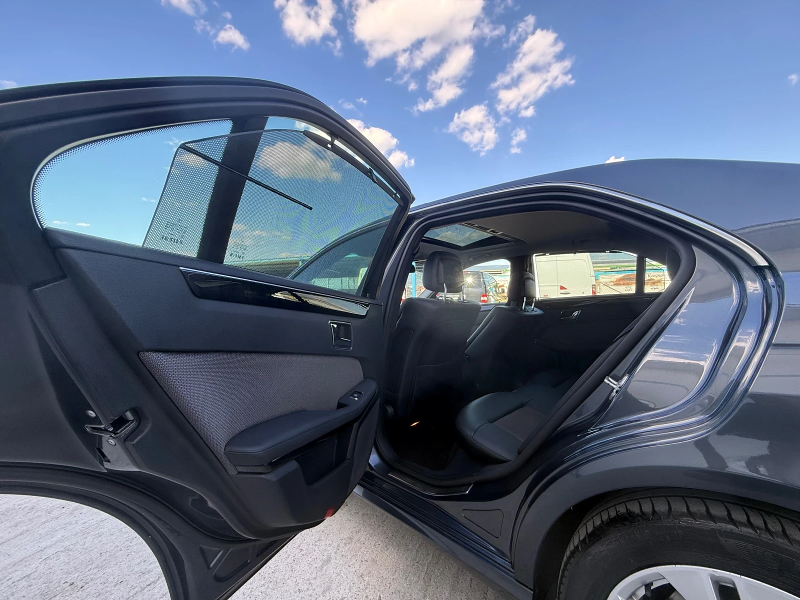 Mercedes-Benz E 220 2.2CDI, снимка 10 - Автомобили и джипове - 54974816