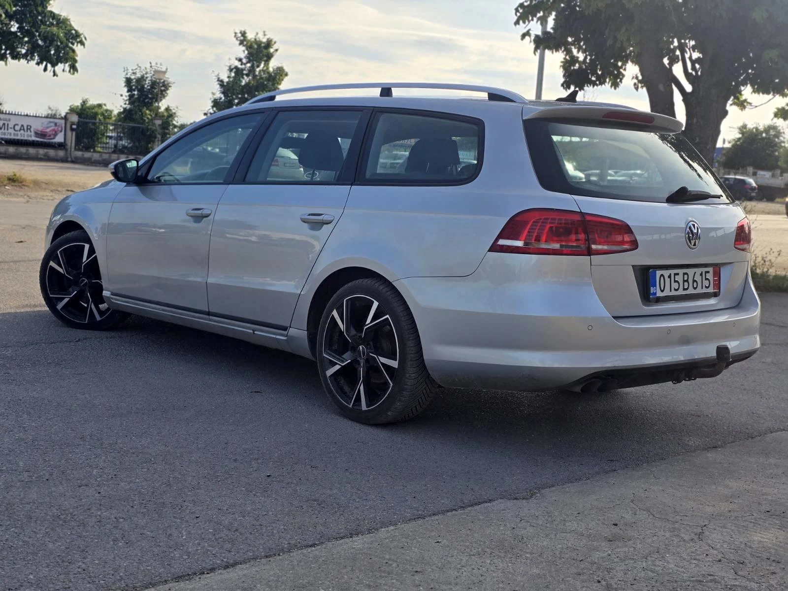 VW Passat 2.0TDI/LED/NAVI, снимка 4 - Автомобили и джипове - 55173343