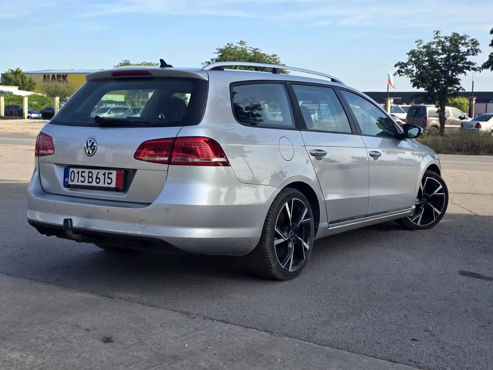 VW Passat 2.0TDI/LED/NAVI, снимка 6 - Автомобили и джипове - 55173343