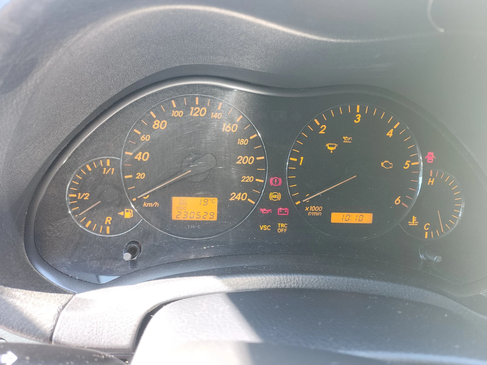 Toyota Avensis 2D2 4D, снимка 6 - Автомобили и джипове - 55316659
