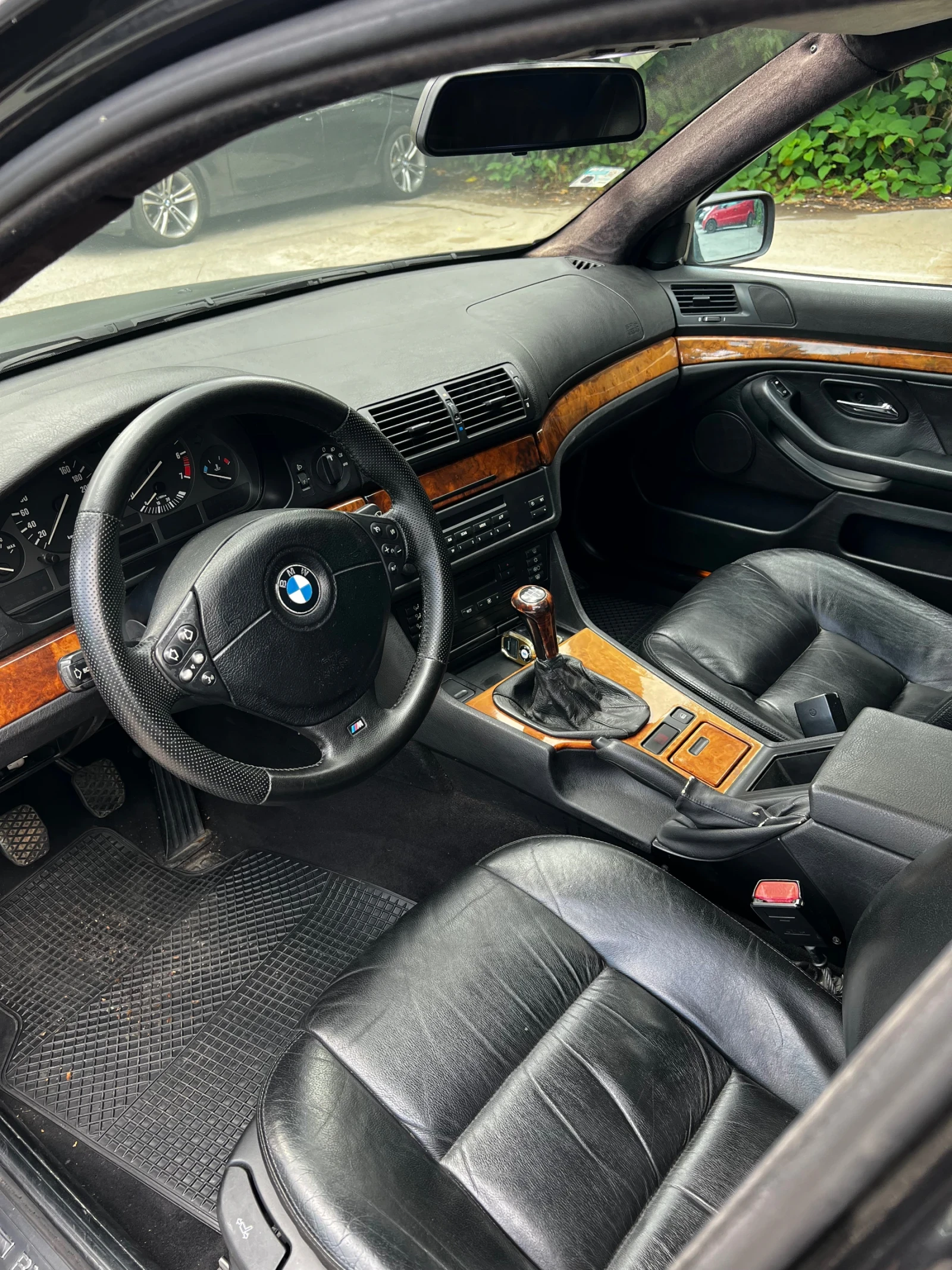 BMW 528 i , снимка 5 - Автомобили и джипове - 55415305
