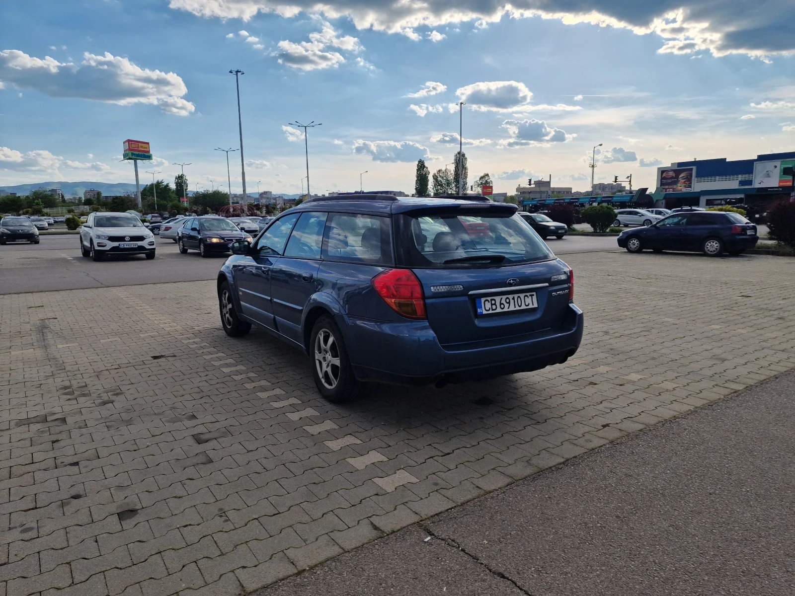 Subaru Outback, снимка 6 - Автомобили и джипове - 55475352