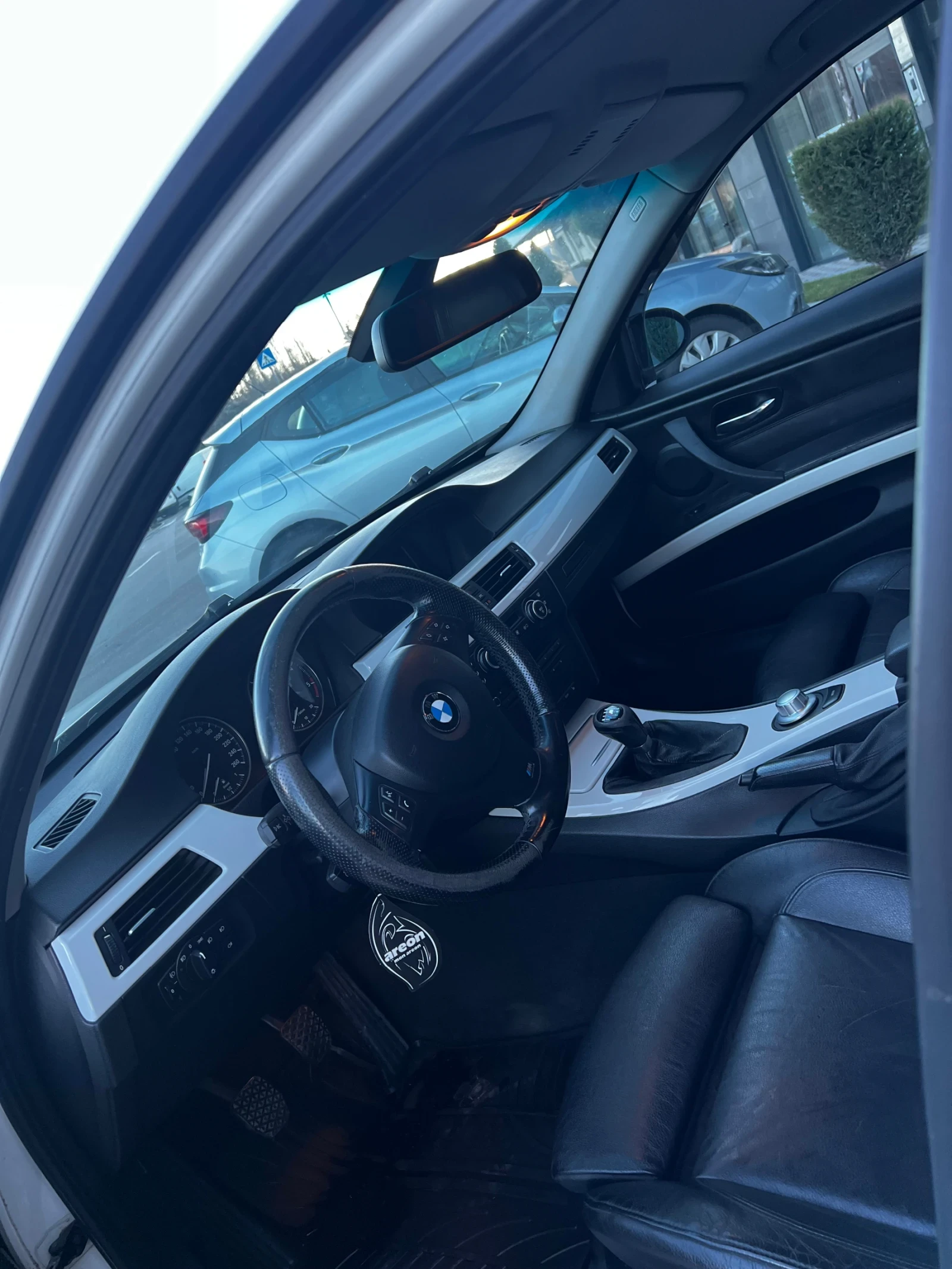 BMW 320, снимка 8 - Автомобили и джипове - 55708032