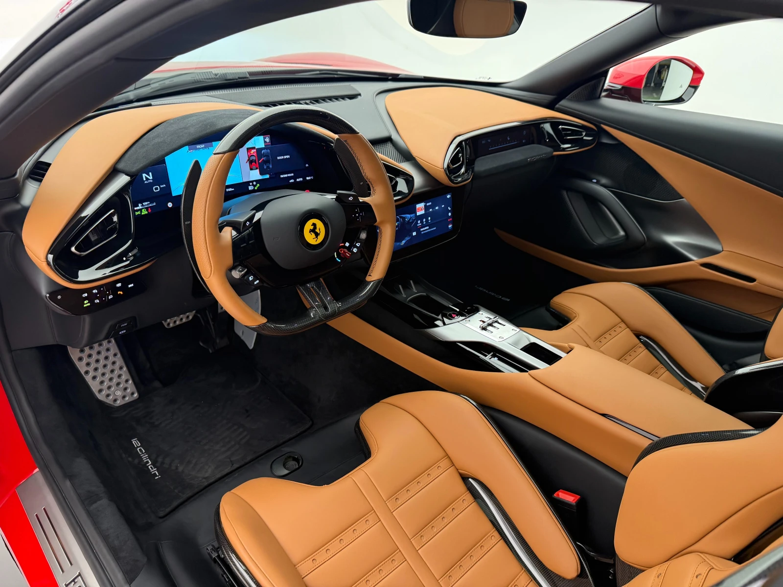 Ferrari 12 Cilindri \ROSSO CORSA, снимка 7 - Автомобили и джипове - 55897085