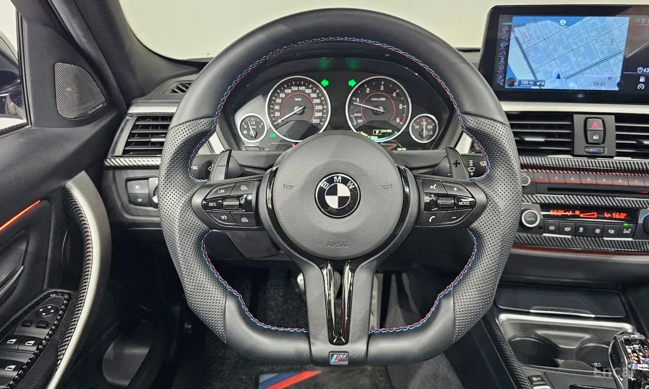 BMW 320 d / M Пакет / ШИБЕДАХ / HUD / HARMAN KARDON, снимка 10 - Автомобили и джипове - 55914517