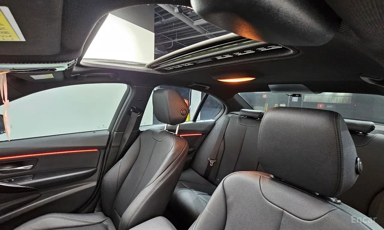BMW 320 d / M Пакет / ШИБЕДАХ / HUD / HARMAN KARDON, снимка 8 - Автомобили и джипове - 55914517