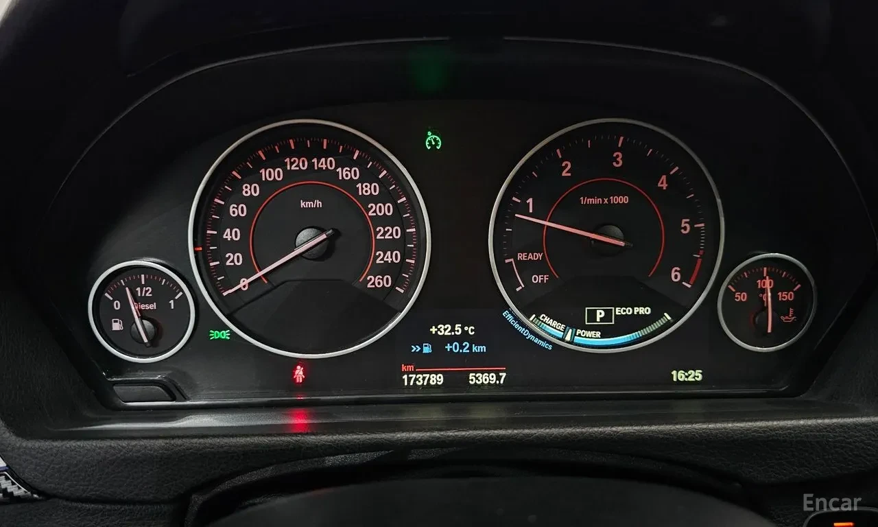 BMW 320 d / M Пакет / ШИБЕДАХ / HUD / HARMAN KARDON, снимка 12 - Автомобили и джипове - 55914517